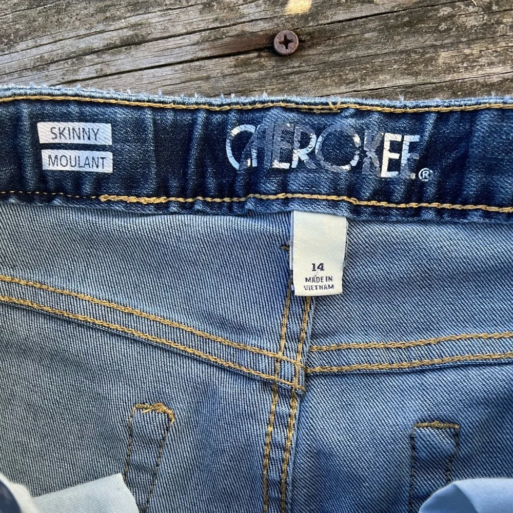 Cherokee girls skinny